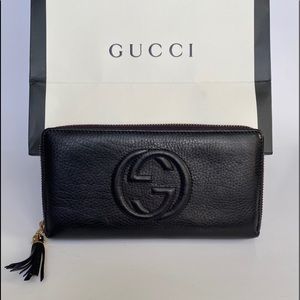 Gucci zippy Wallet